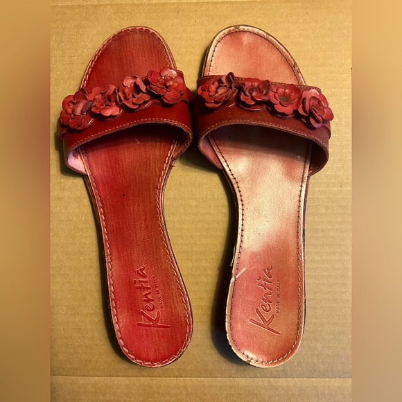 SOLD Made in Italy sandals 🍒 - Picture 3 of 6